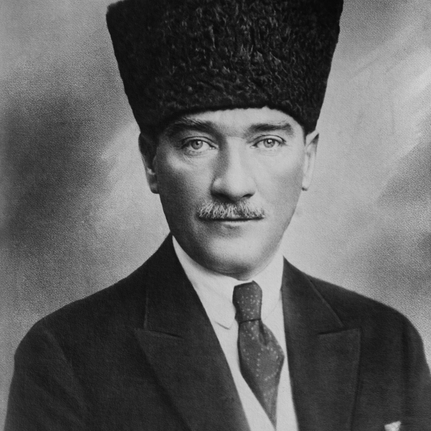 Rüyada Mustafa Kemal Atatürk'ü Görmek Ve Psikolojik Yorum